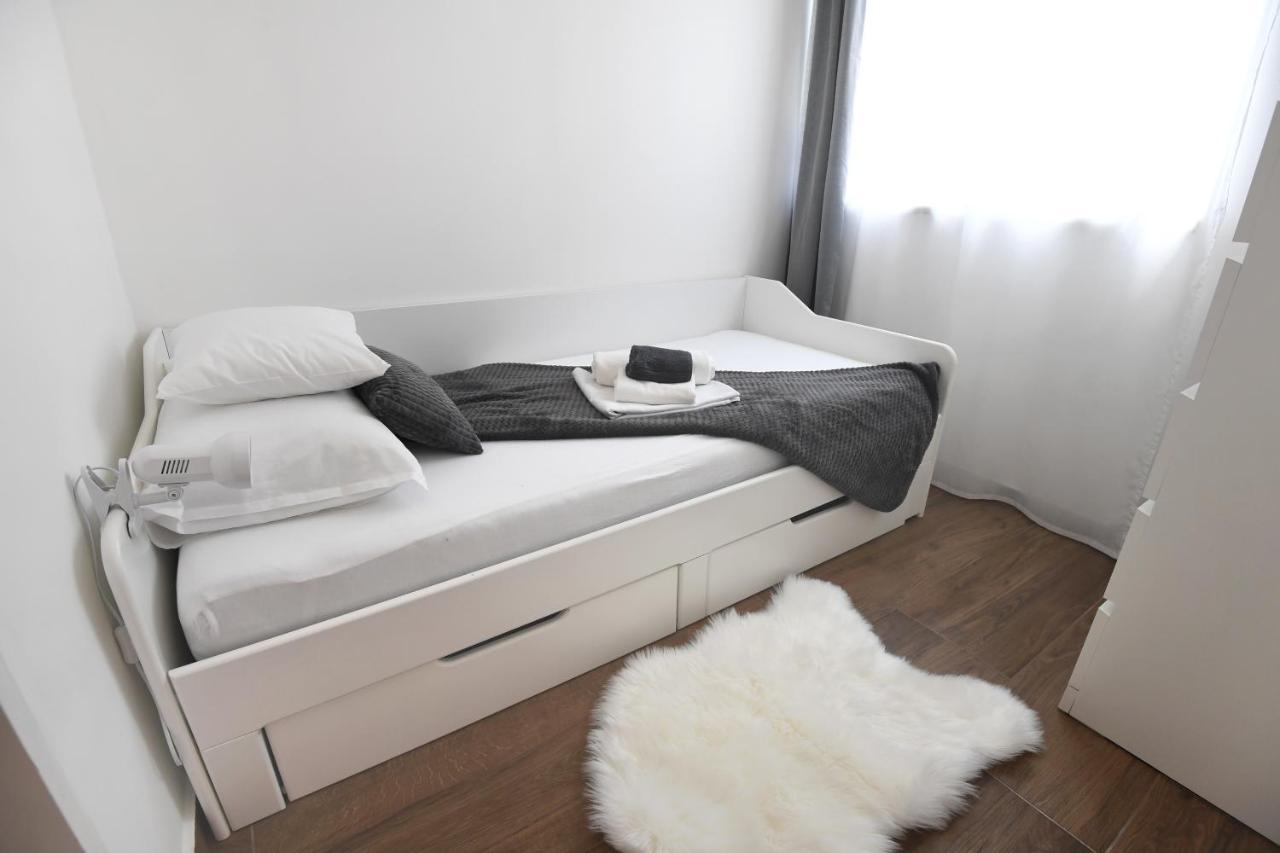 Apartment Linda 扎达尔 外观 照片