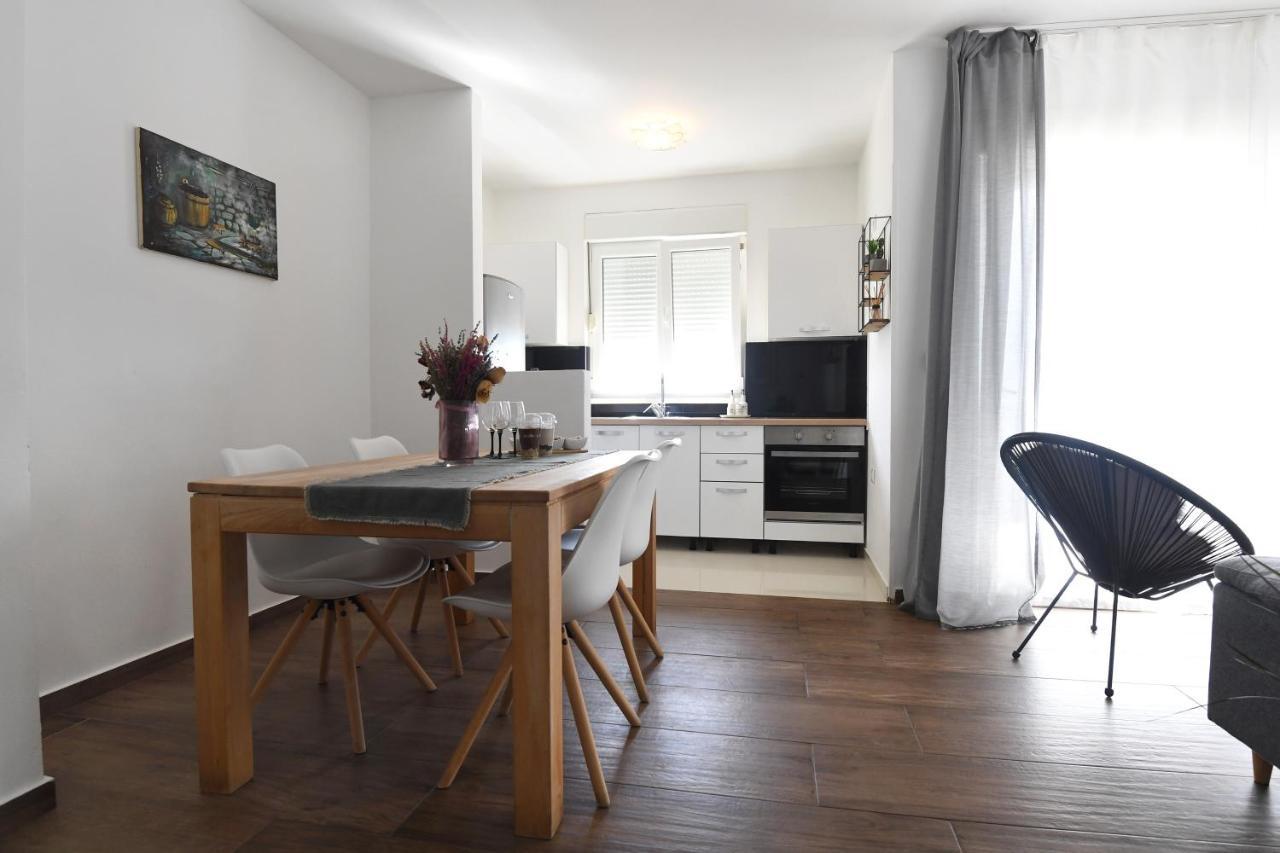 Apartment Linda 扎达尔 外观 照片